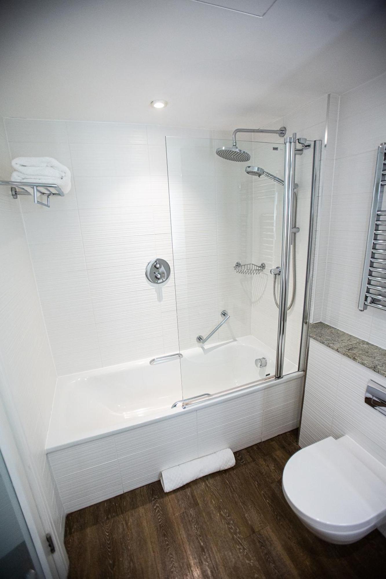 Hogarths Hotel Солихъл Екстериор снимка
